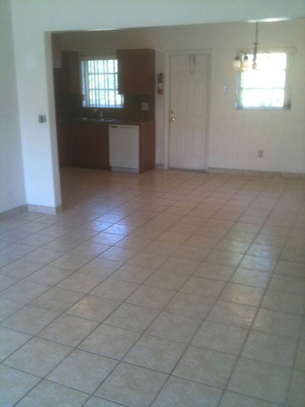 BUCH_6133_UNIT2_Livingroom_1069_edited-1