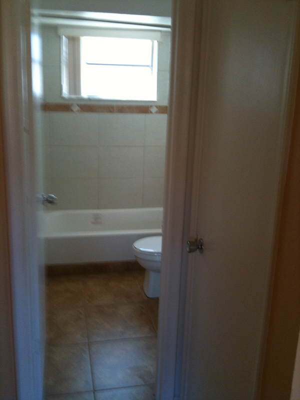 BUCH_6135_UNIT2_BATHROOM_0612_edited-1