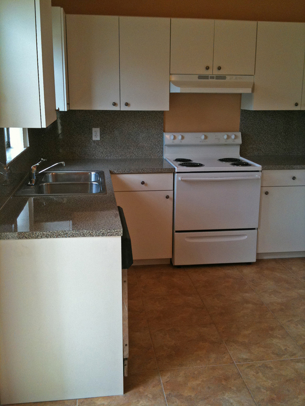 BUCH_6135_UNIT2_KITCHEN_0558_edited-1